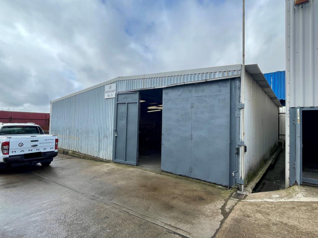 Lot: 112 - ESTABLISHED COMMERCIAL SITE PRODUCING STRONG INCOME - Unit 9